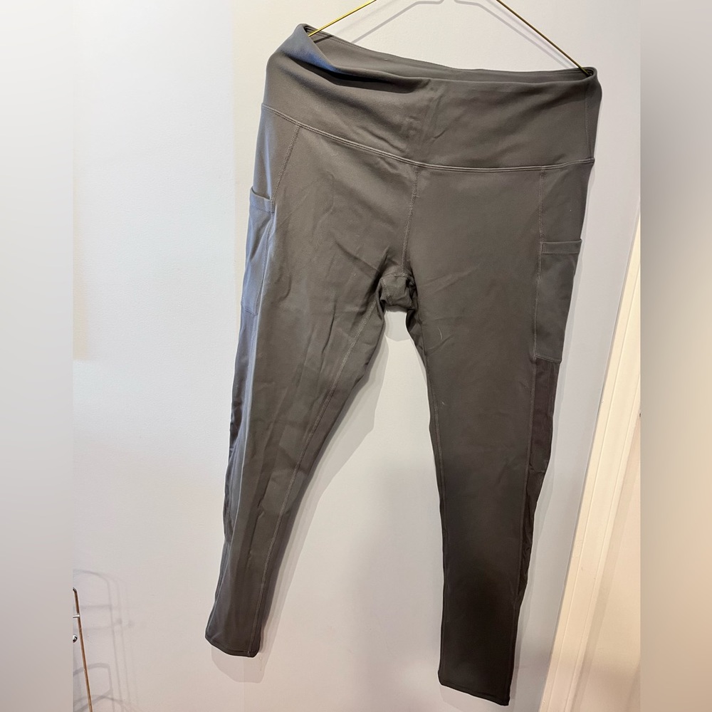 Grey yoga pants, sz L